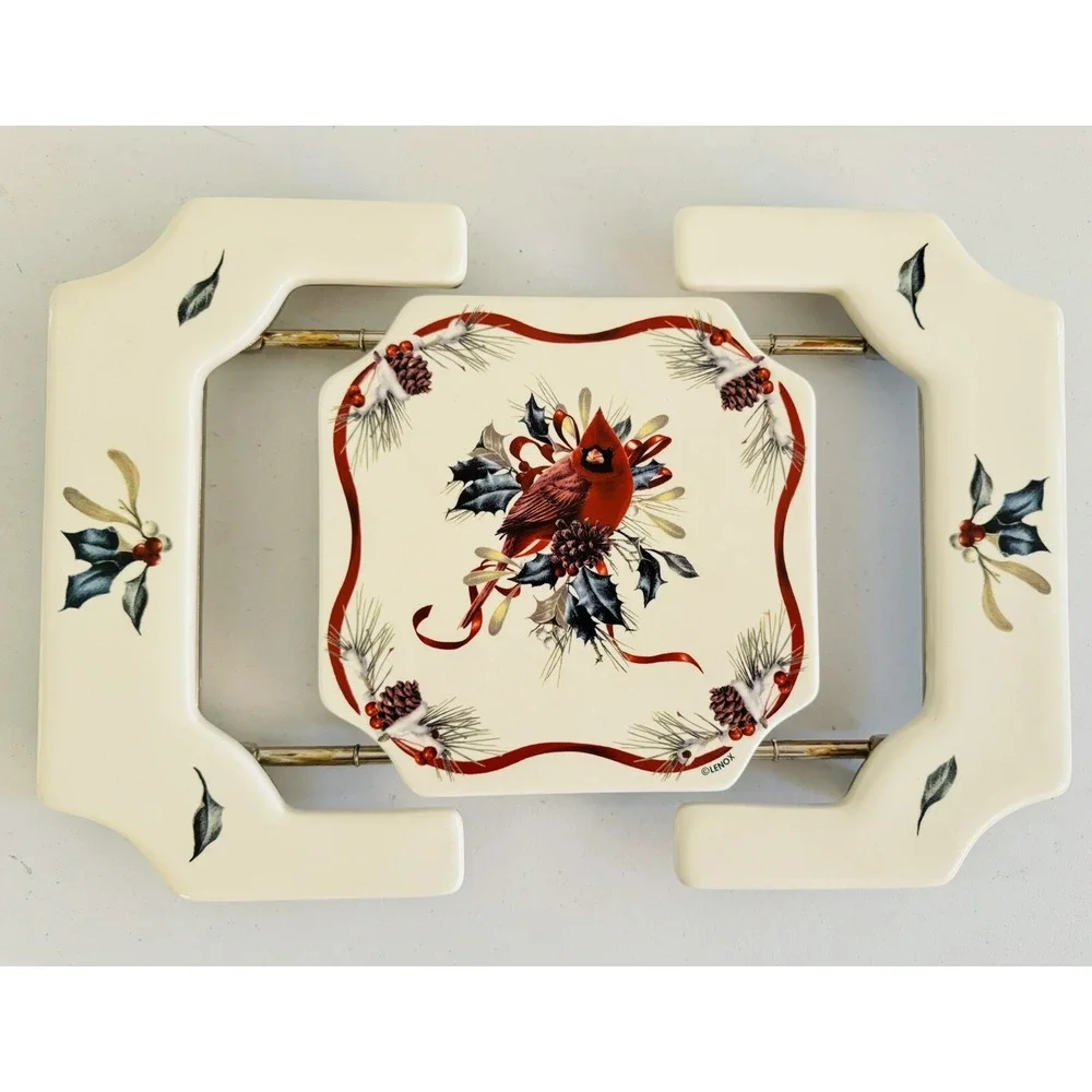 Lenox Winter Greeting Holiday‎ Cardinal Expandable Trivet Metal framework
